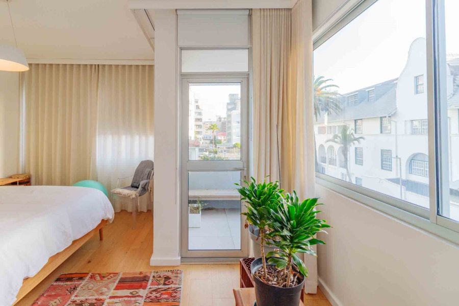 To Let 2 Bedroom Property for Rent in Sea Point Western Cape
